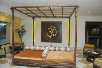 Abigail Regency Hotel 4*